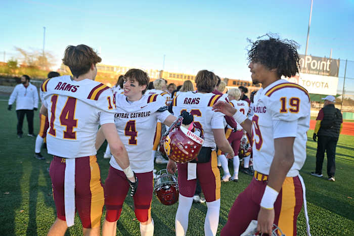 a Central Catholic Tualatin 6A Oregon football final November 22 2023 Leon Neuschwander 80